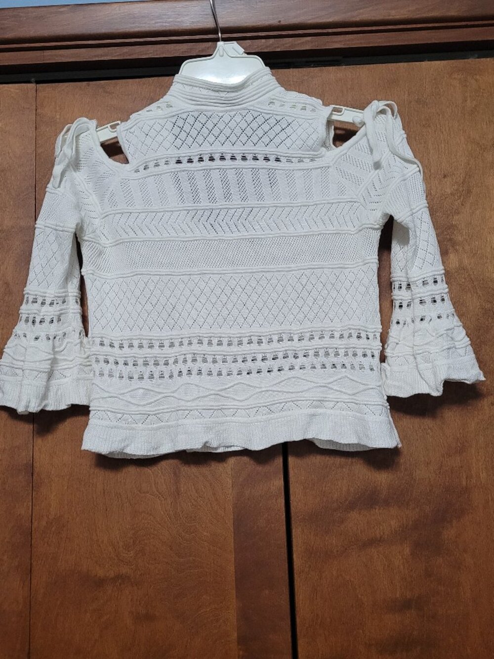 White cropped cold shoulder mock turtle neck sweater small